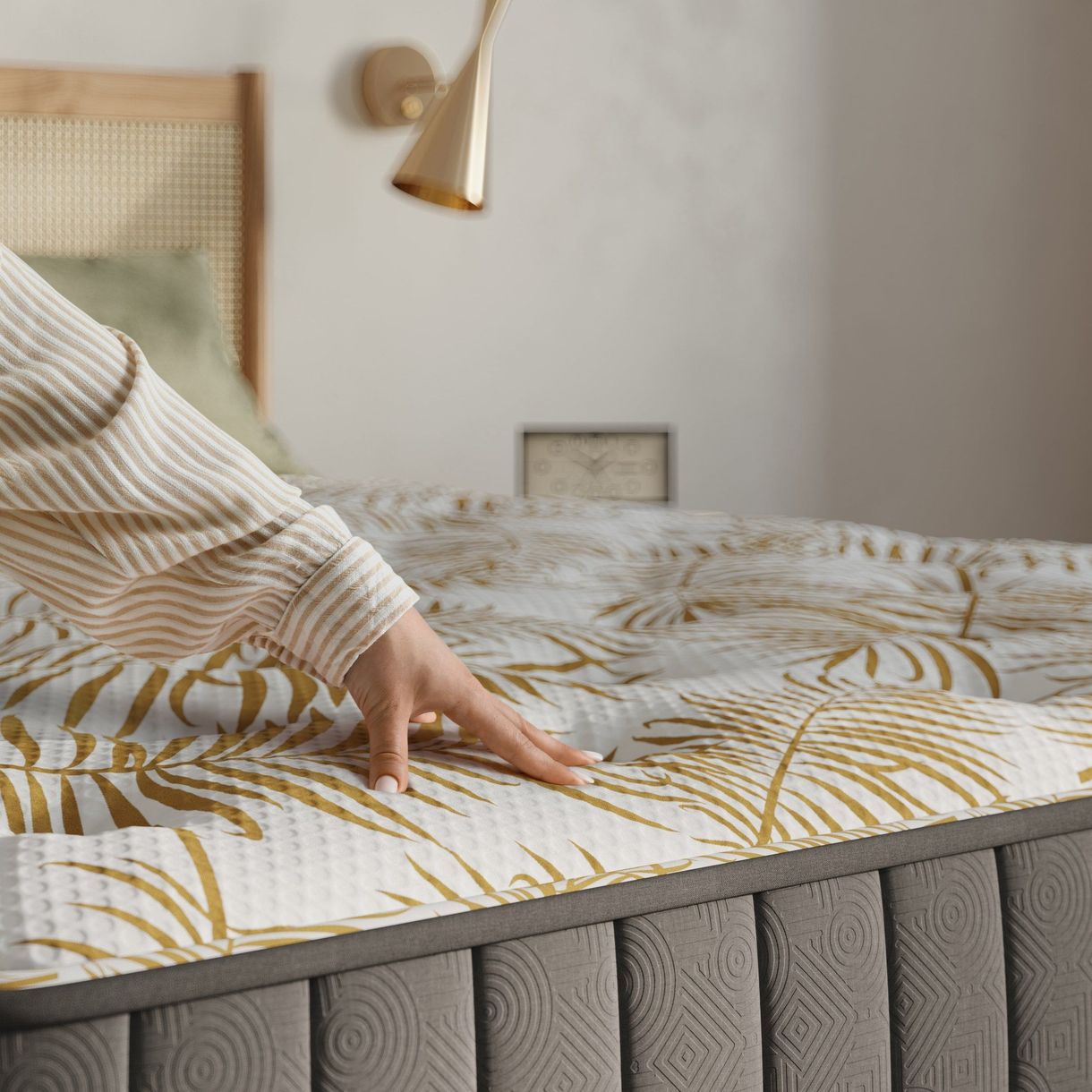 First-class 3D rendered product with photorealistic visualization in a bedroom setting, showcasing detailed 3D modeling and texturing.